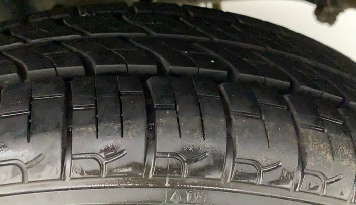 2015 Maruti Alto K10 LXI, CNG, Manual, 51,489 km, Left Rear Tyre Tread