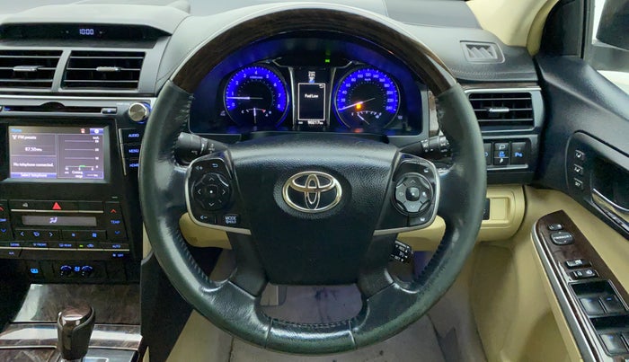 2015 Toyota Camry 2.5 AT, Petrol, Automatic, 90,405 km, Steering Wheel Close Up