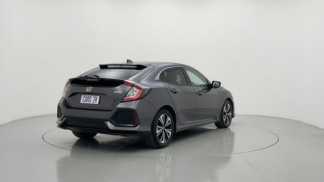 Right Back Diagonal (45- Degree) View