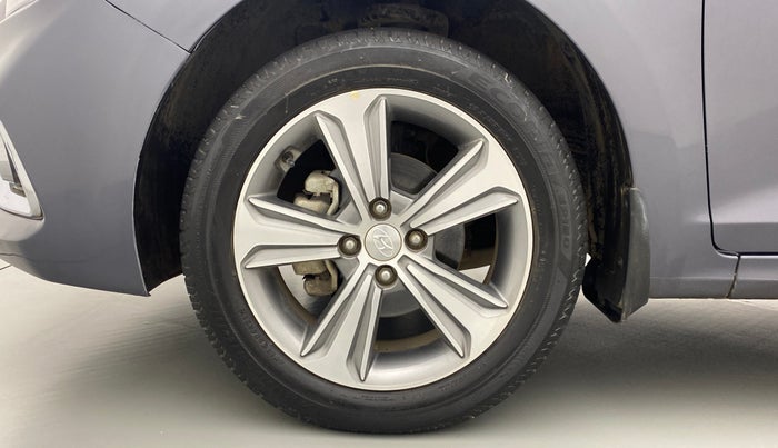2017 Hyundai Verna 1.6 SX VTVT, Petrol, Manual, 23,775 km, Left Front Wheel