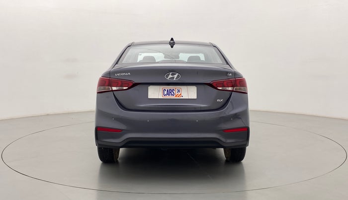 2017 Hyundai Verna 1.6 SX VTVT, Petrol, Manual, 23,775 km, Back/Rear