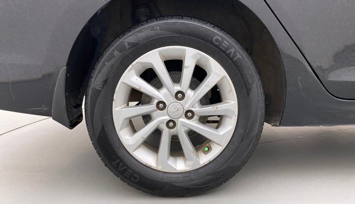 2018 Hyundai Verna 1.6 EX VTVT AT, Petrol, Automatic, 68,095 km, Right Rear Wheel