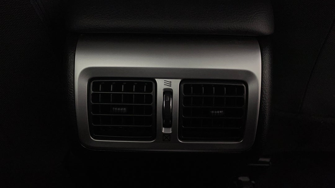 Rear A/C Vent