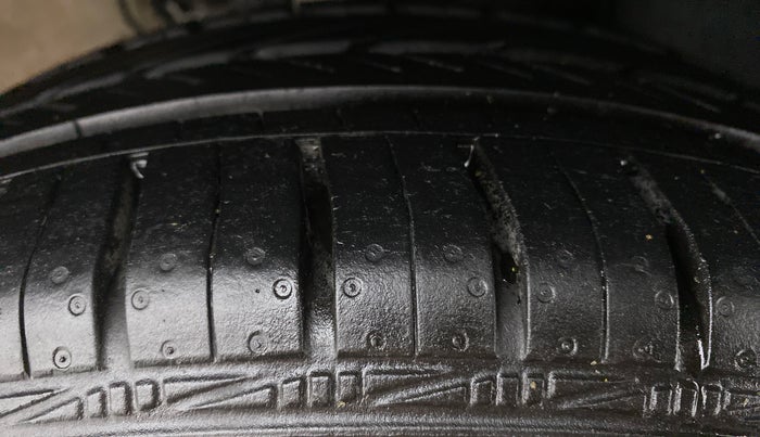 2020 Volkswagen Vento Highline 1.0 TSI MT, Petrol, Manual, 15,009 km, Right Front Tyre Tread