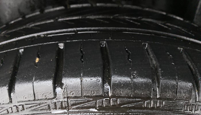 2020 Volkswagen Vento Highline 1.0 TSI MT, Petrol, Manual, 15,009 km, Left Rear Tyre Tread