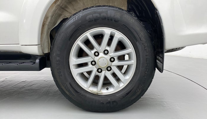 2012 Toyota Fortuner 3.0 MT 4X4, Diesel, Manual, 1,47,757 km, Left Rear Wheel