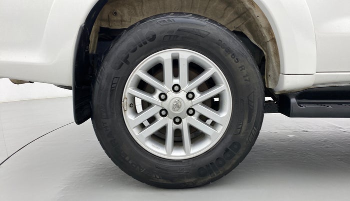 2012 Toyota Fortuner 3.0 MT 4X4, Diesel, Manual, 1,47,757 km, Right Rear Wheel