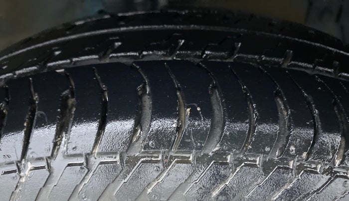 2014 Maruti Swift Dzire VXI, Petrol, Manual, 12,464 km, Right Front Tyre Tread