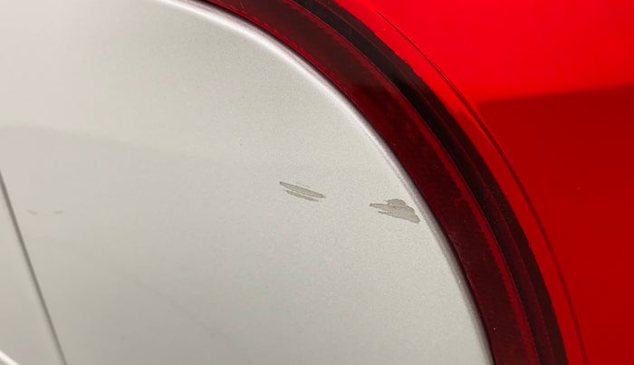 2018 Mahindra XUV500 W7, Diesel, Manual, 18,486 km, Left quarter panel - Minor scratches