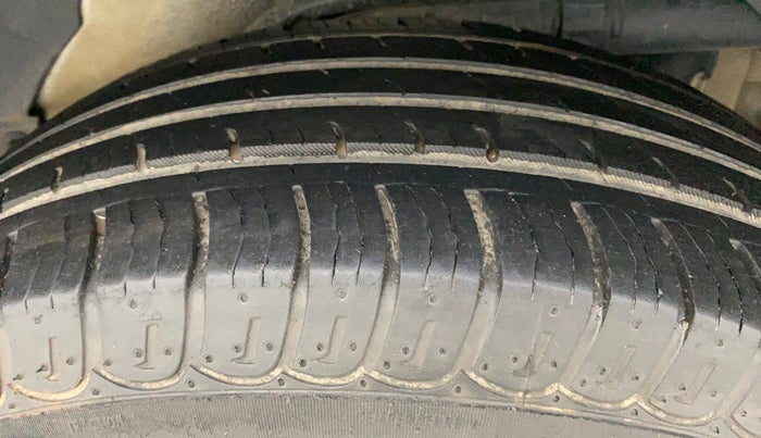 2018 Mahindra XUV500 W7, Diesel, Manual, 18,486 km, Left Rear Tyre Tread