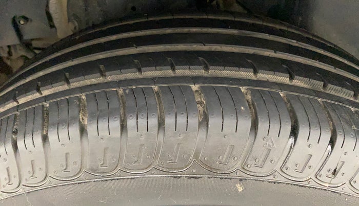 2018 Mahindra XUV500 W7, Diesel, Manual, 18,486 km, Right Rear Tyre Tread