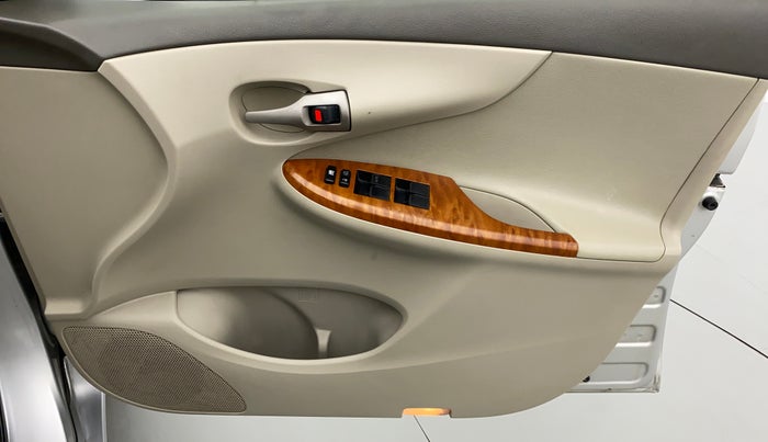 2010 Toyota Corolla Altis 1.8 G, Petrol, Manual, 52,747 km, Driver Side Door Panels Control