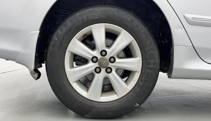 2010 Toyota Corolla Altis 1.8 G, Petrol, Manual, 52,747 km, Right Rear Wheel