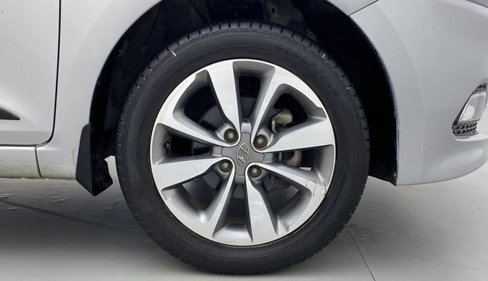 2016 Hyundai Elite i20 ASTA 1.2 (O), Petrol, Manual, 17,551 km, Right Front Wheel