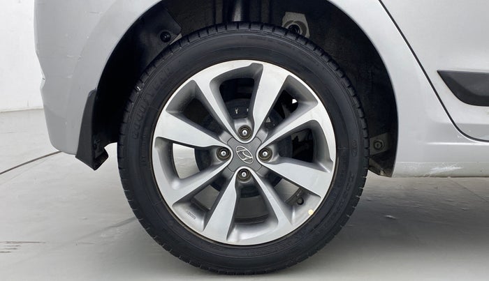 2016 Hyundai Elite i20 ASTA 1.2 (O), Petrol, Manual, 17,551 km, Right Rear Wheel