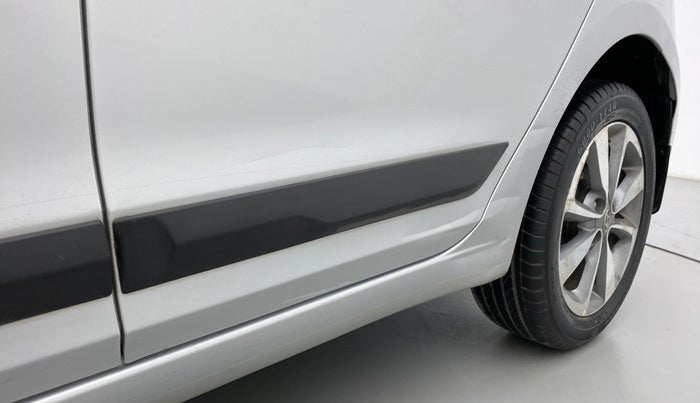 2016 Hyundai Elite i20 ASTA 1.2 (O), Petrol, Manual, 17,551 km, Rear left door - Slightly dented