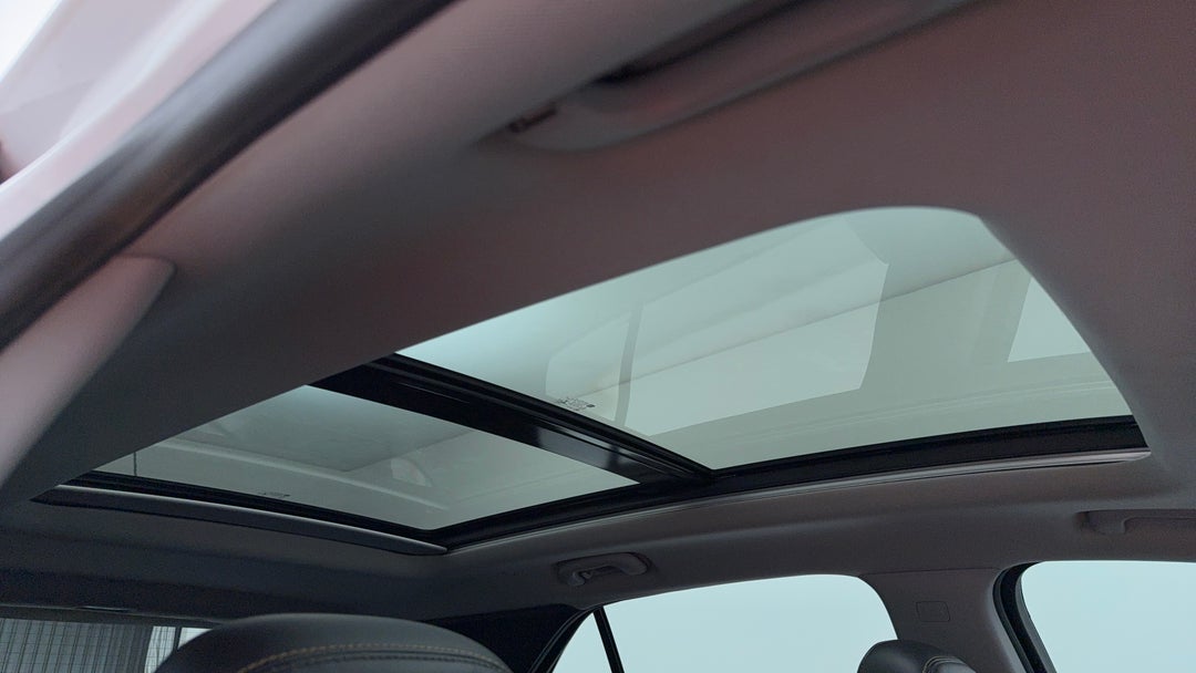 Interior Sunroof/Moonroof