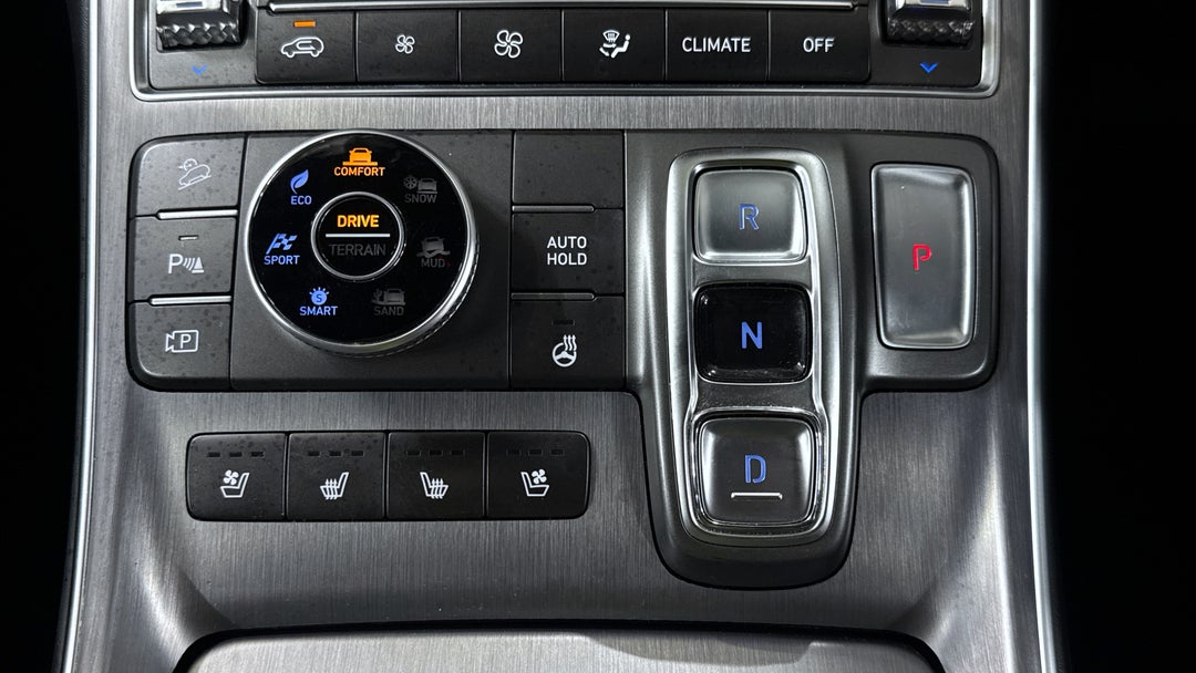 2023 Hyundai Santa Fe Highlander Crdi (AWD), Automatic, 38268 km, Gear Lever 