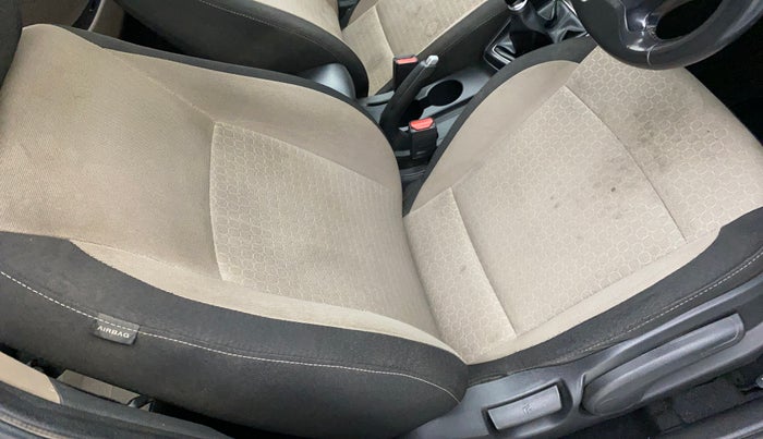 2016 Hyundai Elite i20 ASTA 1.2 (O), Petrol, Manual, 72,362 km, Driver seat - Cover slightly stained