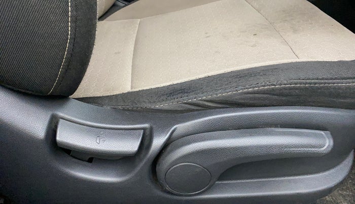 2016 Hyundai Elite i20 ASTA 1.2 (O), Petrol, Manual, 72,362 km, Driver Side Adjustment Panel