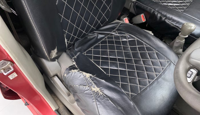 2016 Datsun Redi Go T (O), Petrol, Manual, 70,104 km, Driver seat - Cover slightly torn