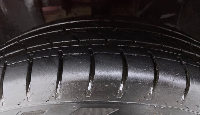 2016 Datsun Redi Go T (O), Petrol, Manual, 70,104 km, Left Front Tyre Tread