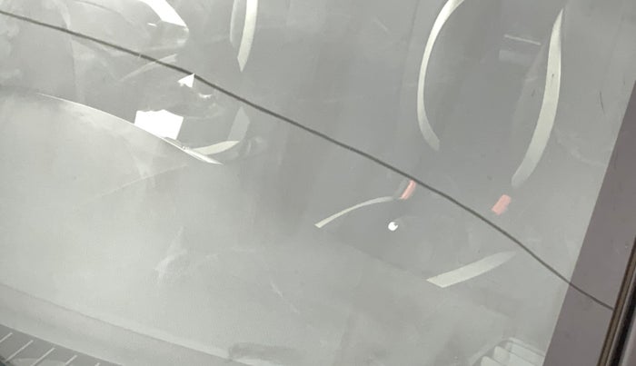 2017 Maruti Swift ZXI, Petrol, Manual, 51,023 km, Front windshield - Minor spot on windshield