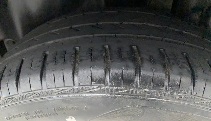 2017 Maruti Swift ZXI, Petrol, Manual, 51,023 km, Left Rear Tyre Tread