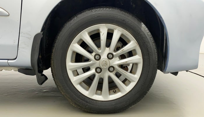 2011 Toyota Etios V, Petrol, Manual, 69,350 km, Right Front Wheel