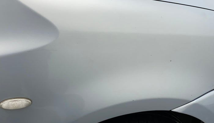2011 Toyota Etios V, Petrol, Manual, 69,350 km, Right fender - Slightly dented