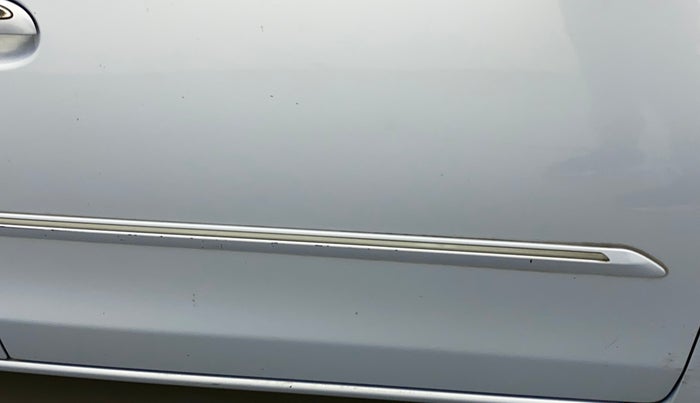 2011 Toyota Etios V, Petrol, Manual, 69,350 km, Driver-side door - Minor scratches