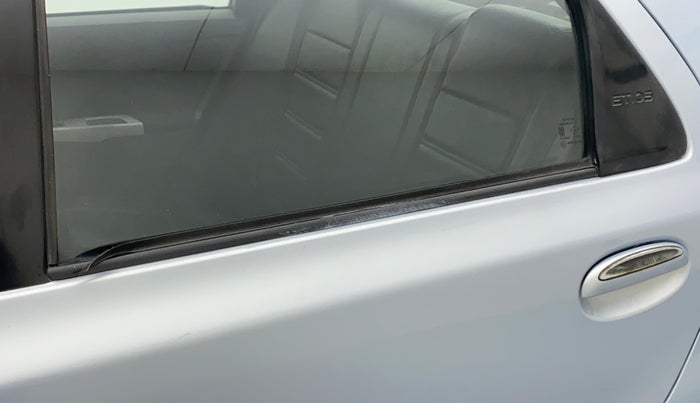 2011 Toyota Etios V, Petrol, Manual, 69,350 km, Rear left door - Weather strip has minor damage