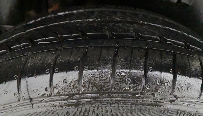 2018 Maruti Dzire ZDI Plus, Diesel, Manual, 59,790 km, Left Front Tyre Tread
