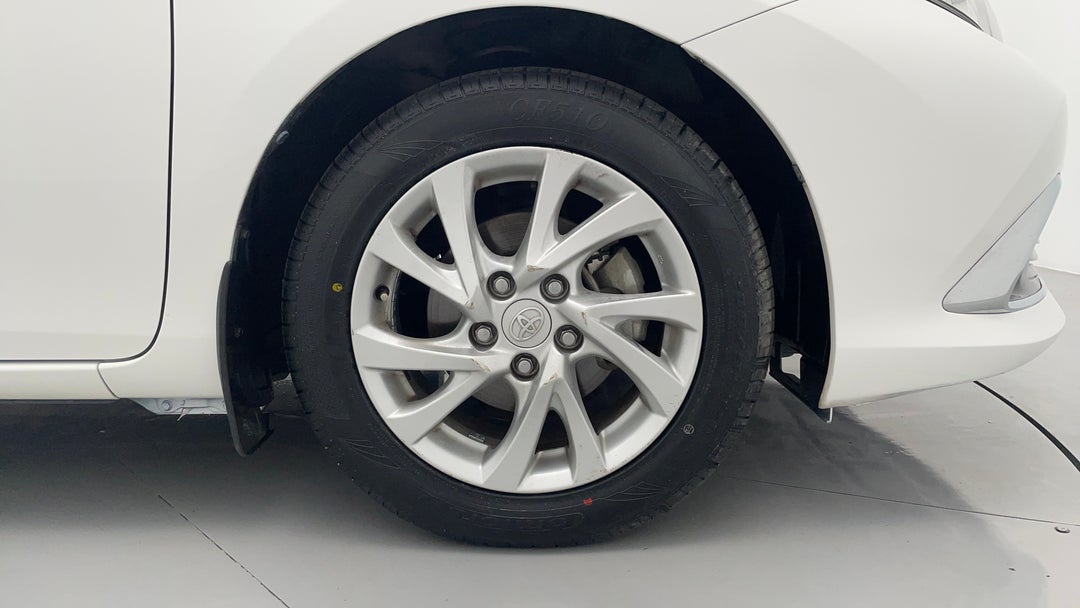 2016 Toyota Corolla Ascent Sport, Manual, 112165 km, Right Front Wheel