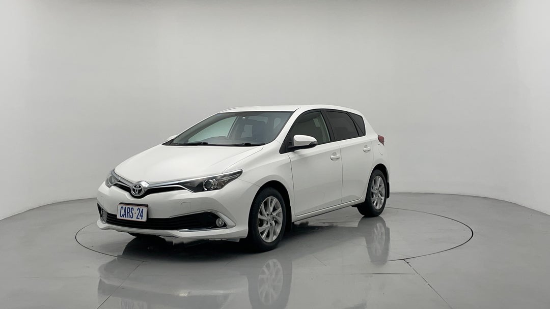 2016 Toyota Corolla Ascent Sport, Manual, 112165 km, Left Front Diagonal (45- Degree) View