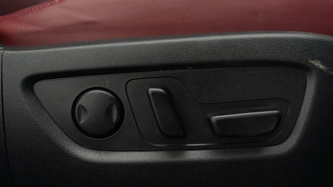 2023 Mazda CX-30 G25 Gt Sp (FWD), Automatic, 71883 km, Drivers Side Adjustment Panel