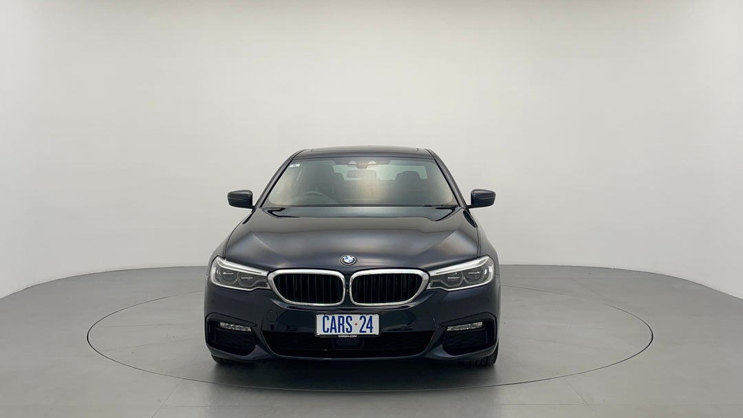 2017 BMW 5 30i M Sport, Automatic, 157603 km, Front View