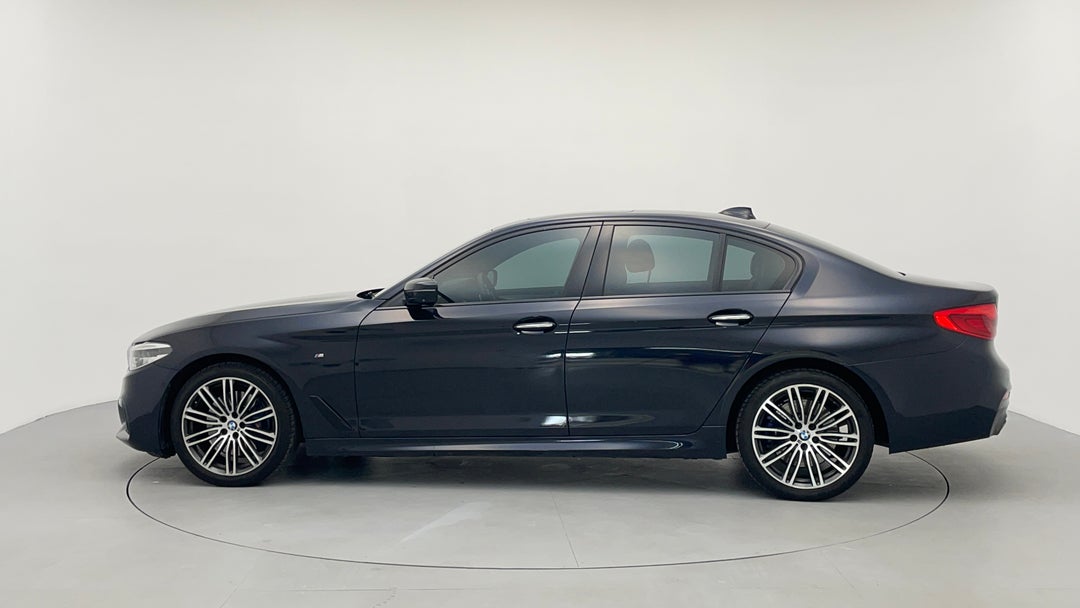 2017 BMW 5 30i M Sport, Automatic, 157603 km, Left Side View