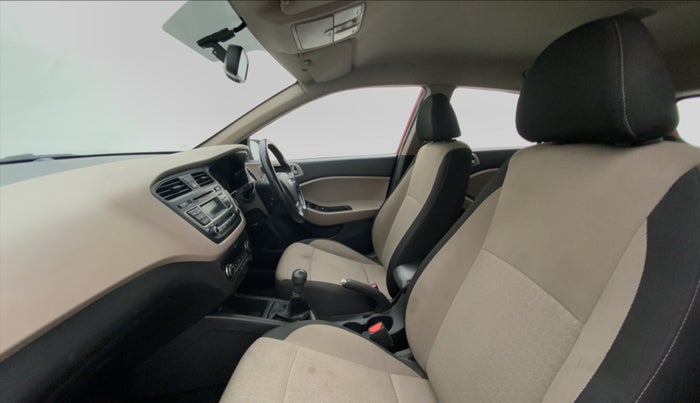 2014 Hyundai Elite i20 SPORTZ (O) 1.2, Petrol, Manual, 82,377 km, Right Side Front Door Cabin