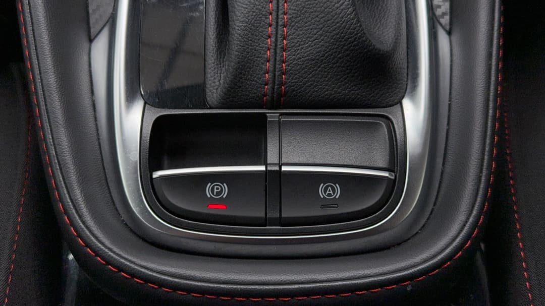 2022 MG Zst Core, Automatic, 13846 km, Handbrake