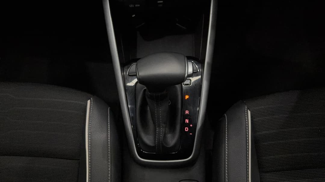 2021 Kia Stonic Gt-line, Automatic, 74244 km, Gear Lever 