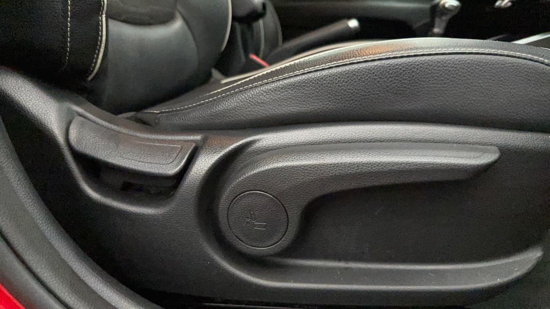 2021 Kia Stonic Gt-line, Automatic, 74244 km, Drivers Side Adjustment Panel