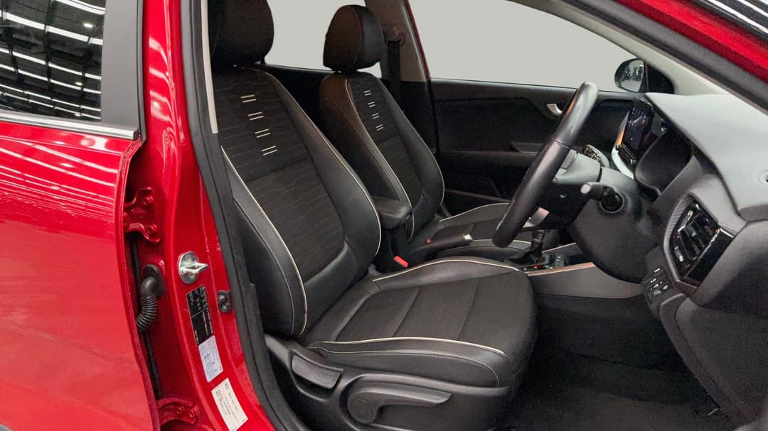 2021 Kia Stonic Gt-line, Automatic, 74244 km, Right Side Front Door Cabin View