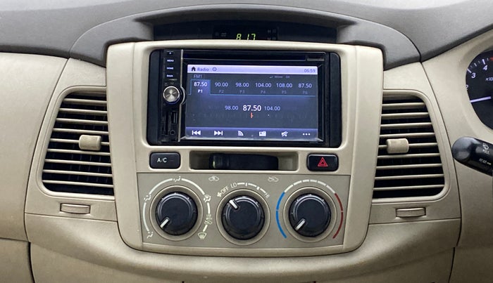 2014 Toyota Innova 2.5 GX 8 STR BS IV, Diesel, Manual, 70,258 km, Air Conditioner