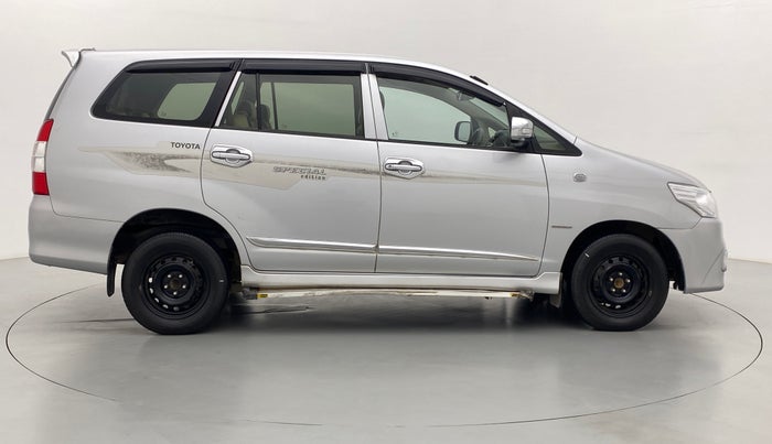 2014 Toyota Innova 2.5 GX 8 STR BS IV, Diesel, Manual, 70,258 km, Right Side View