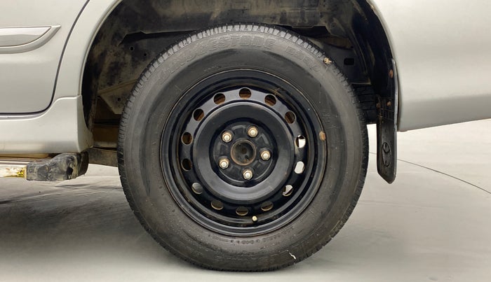 2014 Toyota Innova 2.5 GX 8 STR BS IV, Diesel, Manual, 70,258 km, Left Rear Wheel