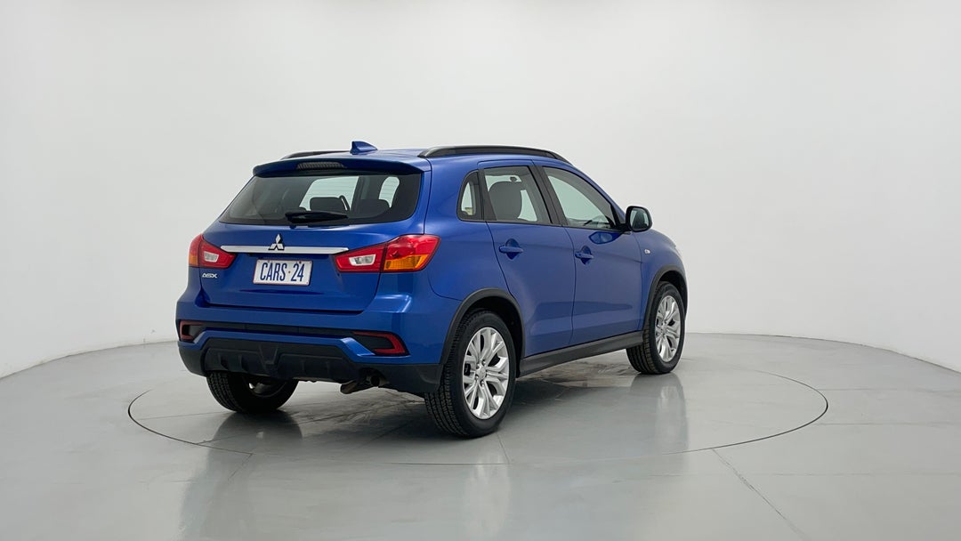 Right Back Diagonal (45- Degree) View