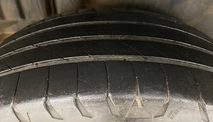 2016 Maruti Swift Dzire ZDI AMT, Diesel, Automatic, 96,344 km, Right Rear Tyre Tread