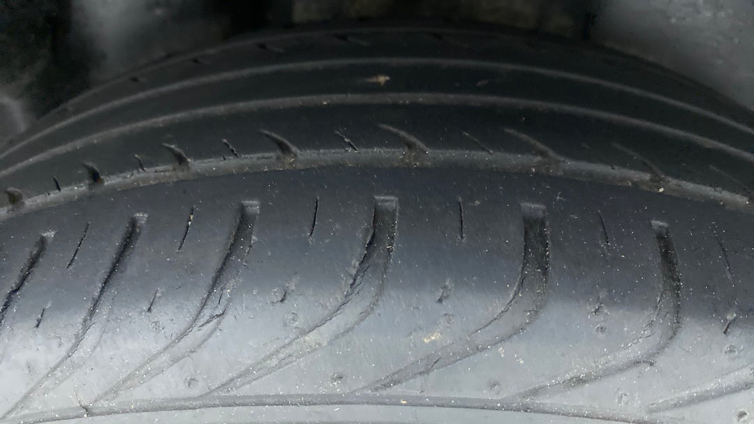Right Rear Tyre Tread