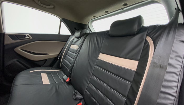 2017 Hyundai Elite i20 1.4 CRDI ASTA (O), Diesel, Manual, 86,630 km, Right Side Rear Door Cabin